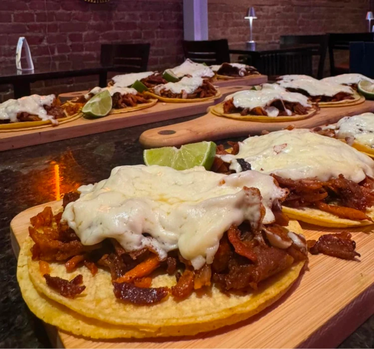 tacos_pastor_con_queso